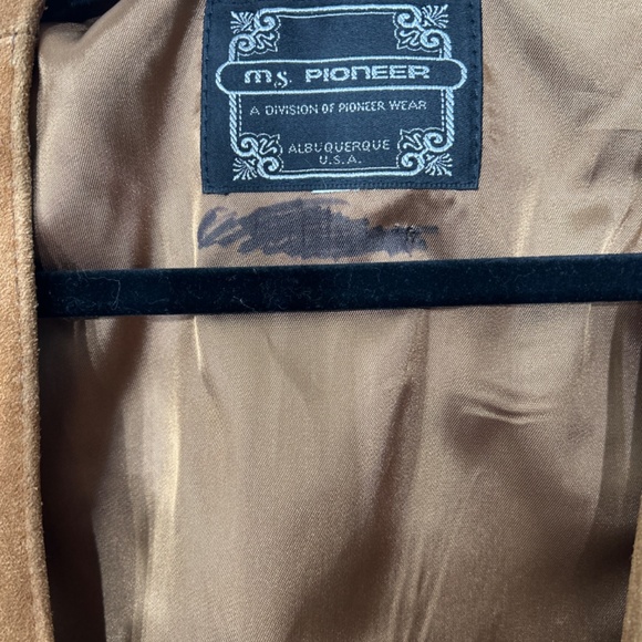 Vintage Ms Pioneer Leather Fringe Vest - Picture 2 of 3